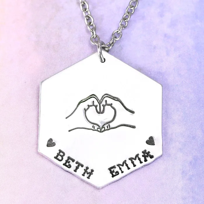DS 58 Heart Hands Metal Design Stamp 14mm Beaducation Original Necklaces