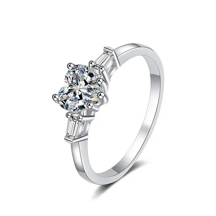 Luxus Moissanite Platinum Plated Silver 3 Stone Heart Moissanite Ring 12ct Total Rings