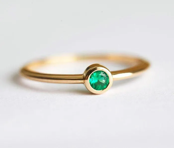 Alianna Emerald Ring Capucinne Rings